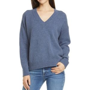 ⭐️NWT VINCE Textured V-neck Sweater